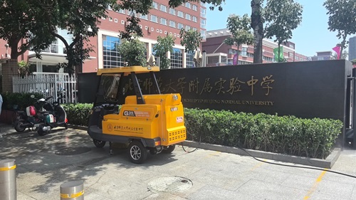 G35電動(dòng)高壓沖掃車(chē).jpg G35電動(dòng)高壓沖掃車(chē).jpg