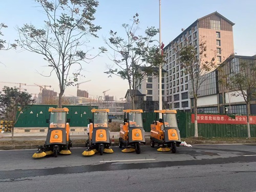 南博G35電動(dòng)高壓沖掃車(chē)服務(wù)于蕪湖江北環(huán)衛(wèi)