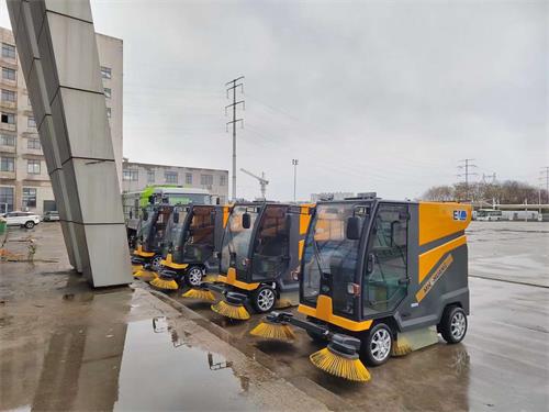 南博環(huán)境C200全封閉道路清掃車服務于馬鞍山環(huán)衛(wèi)系統(tǒng)