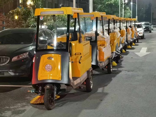 南博環(huán)境G30電動(dòng)高壓沖掃車(chē)服務(wù)于某城市環(huán)衛(wèi)