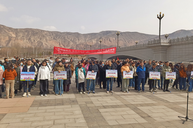 河北省工信廳領(lǐng)導一行蒞臨我司考察指導